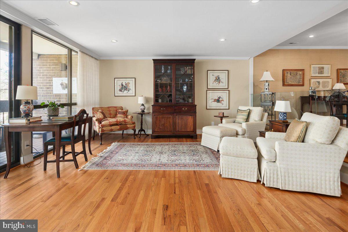 4986 Sentinel Dr #15-401