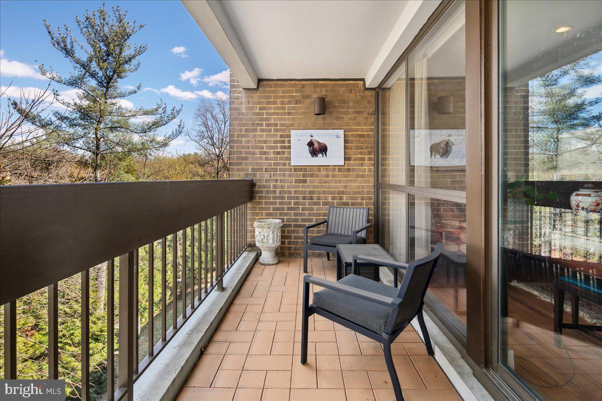 4986 Sentinel Dr #15-401