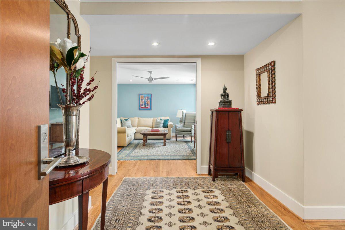 4986 Sentinel Dr #15-401