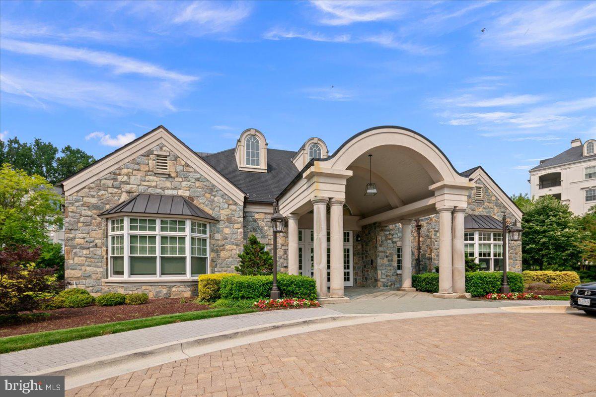 8129 River Rd
