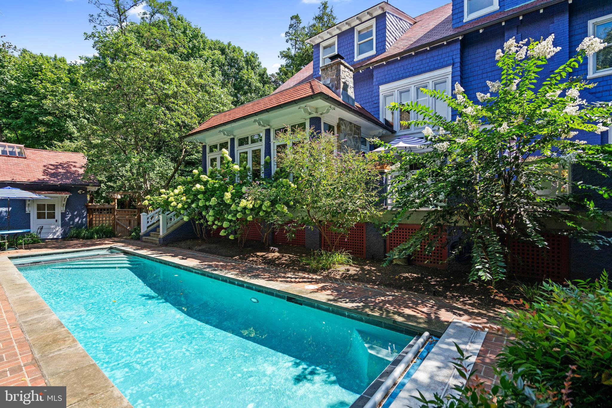 5 CHEVY CHASE CIRCLE