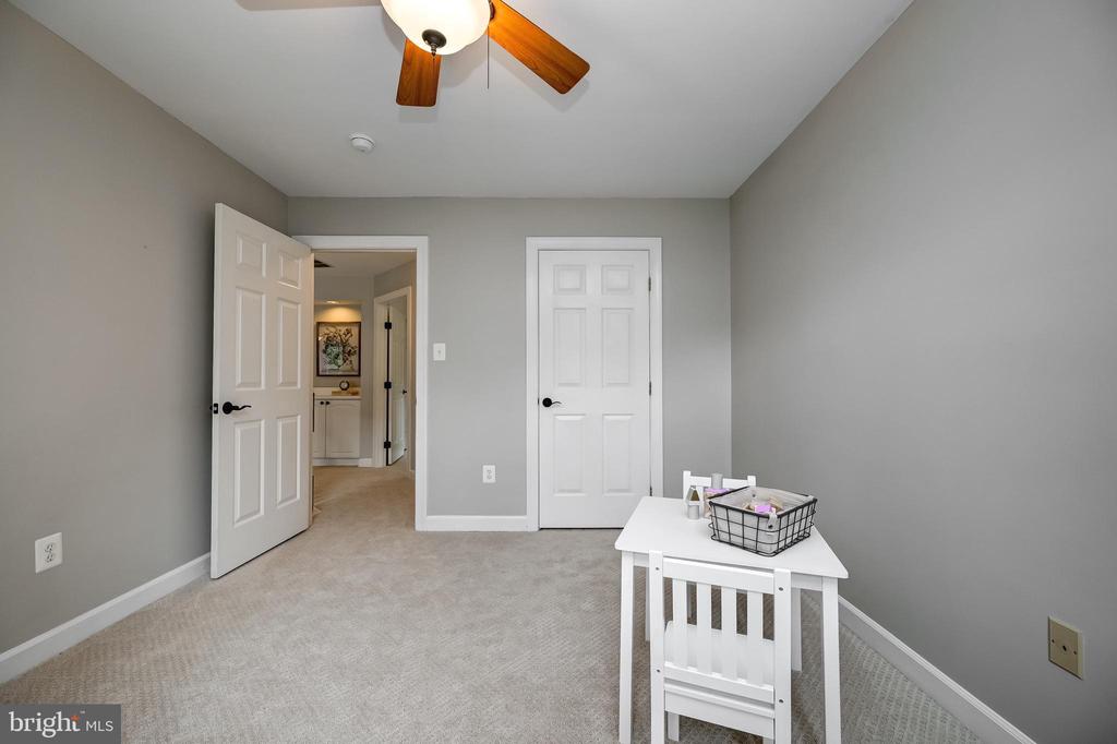 15106 WHITETAIL WAY