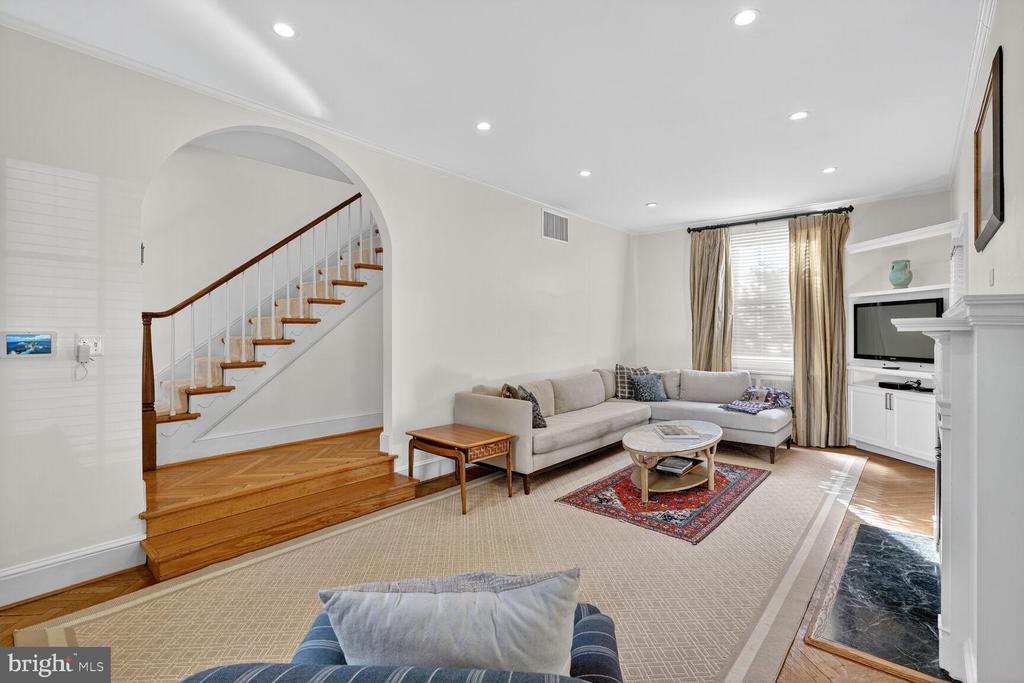 6709 MELVILLE PLACE