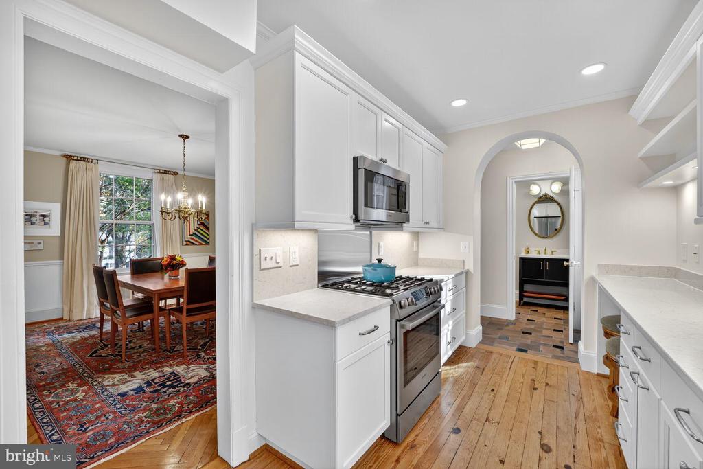 6709 MELVILLE PLACE