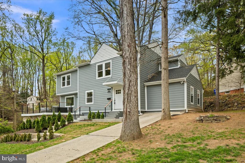 111 SUNNYSIDE ROAD