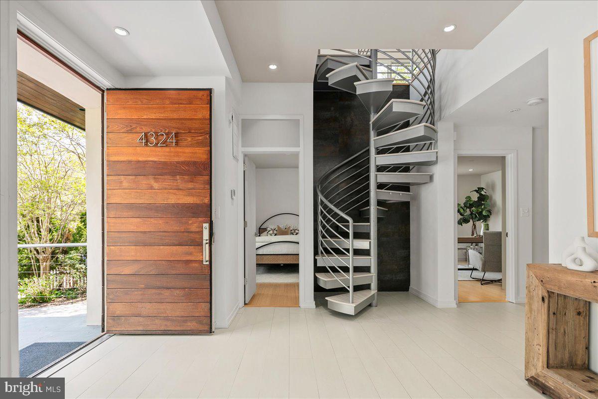 4324 ROSEDALE AVENUE