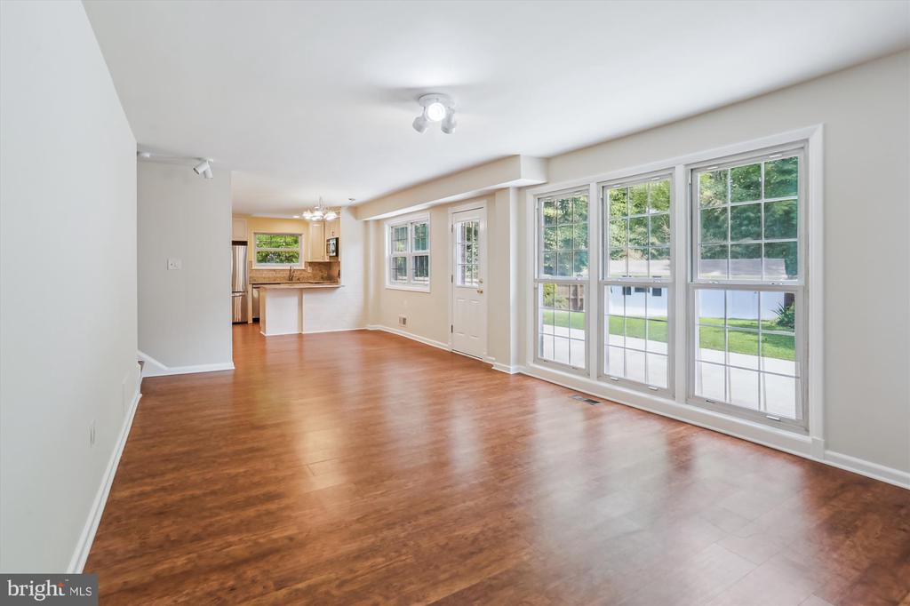 3909 WOODLAWN ROAD
