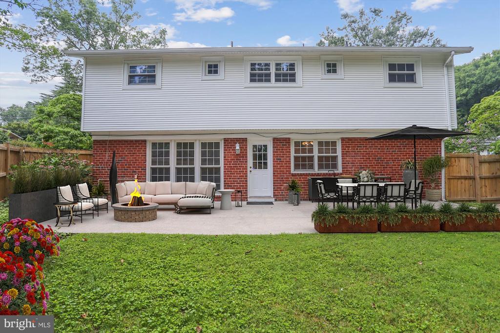 3909 WOODLAWN ROAD
