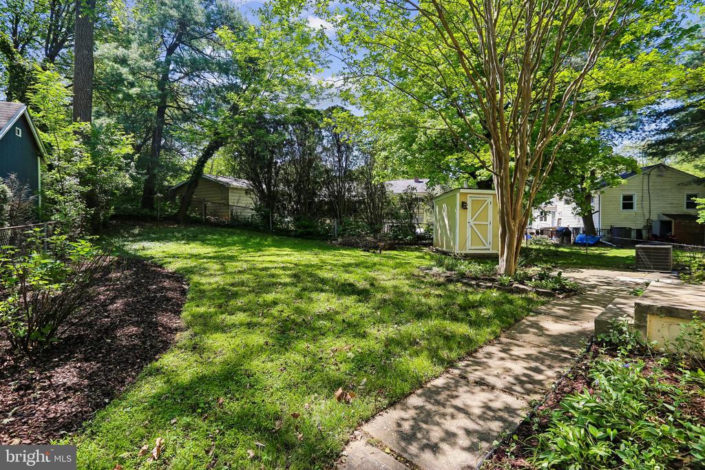 803 BURDETTE ROAD