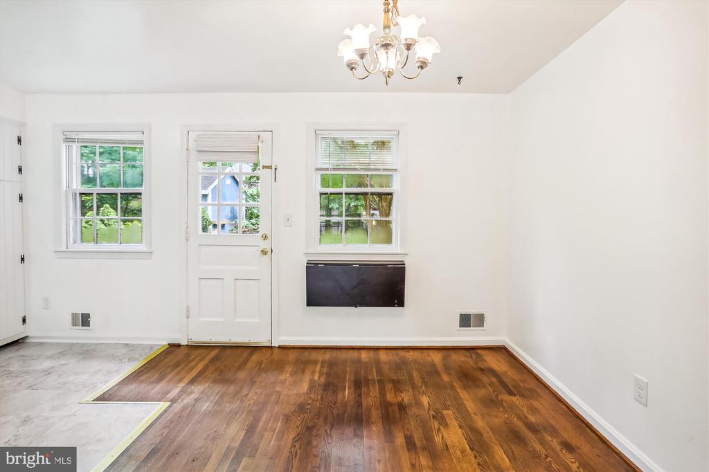 803 BURDETTE ROAD