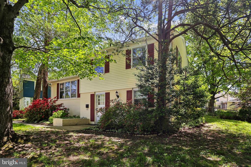 803 BURDETTE ROAD