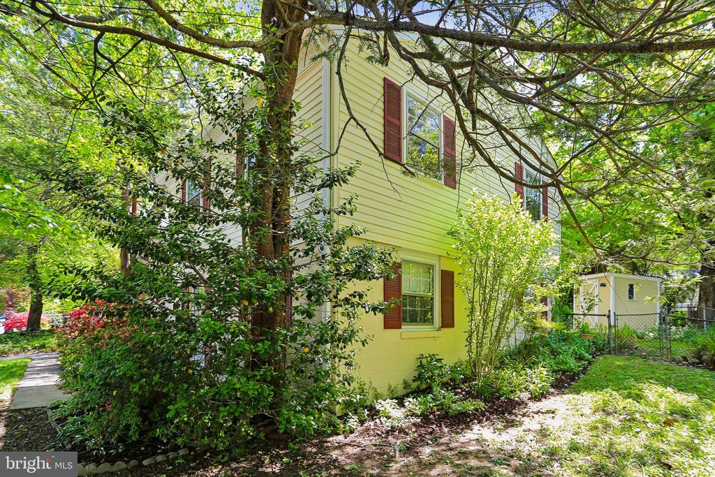 803 BURDETTE ROAD