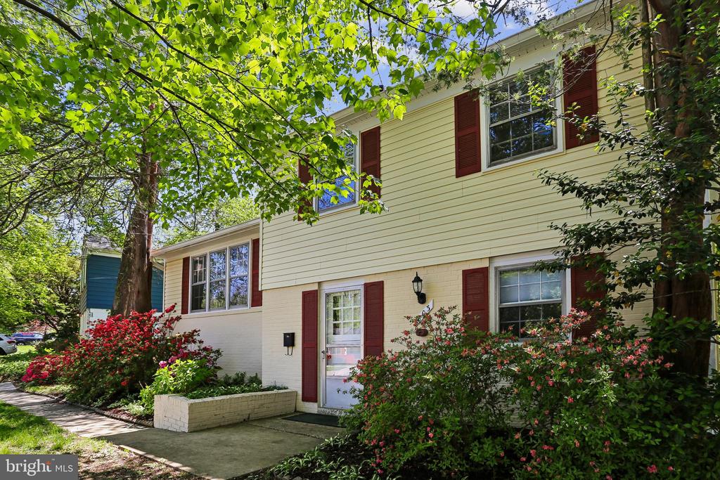803 BURDETTE ROAD