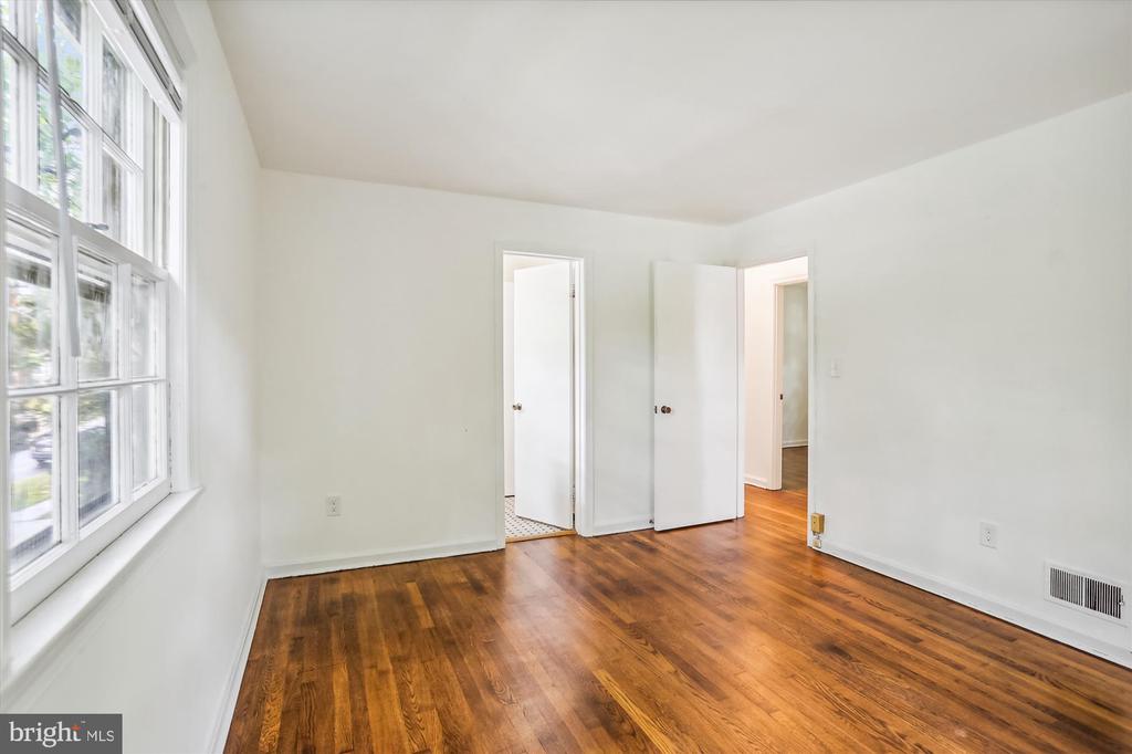 803 BURDETTE ROAD