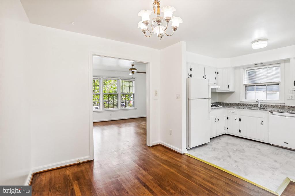 803 BURDETTE ROAD