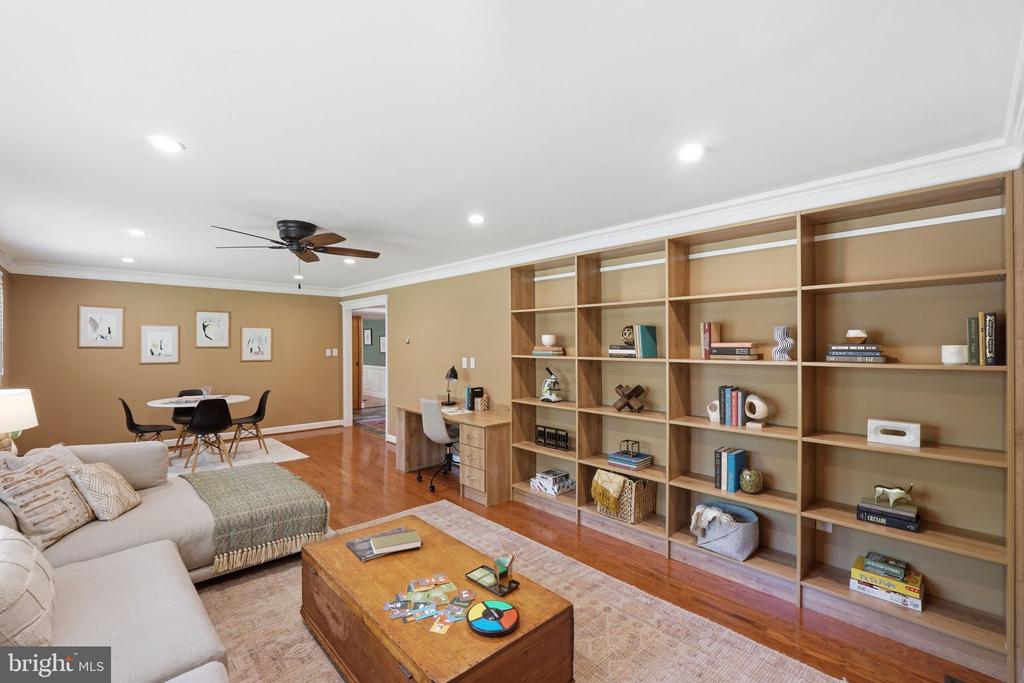 14005 BETHPAGE LANE