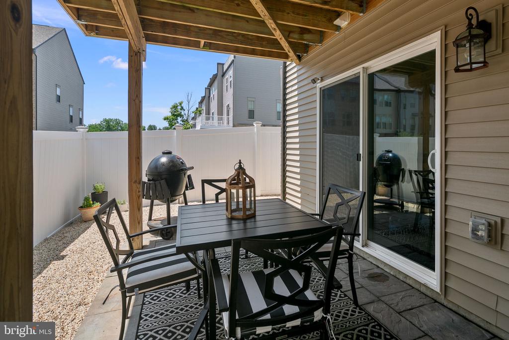 162 Capital Ct