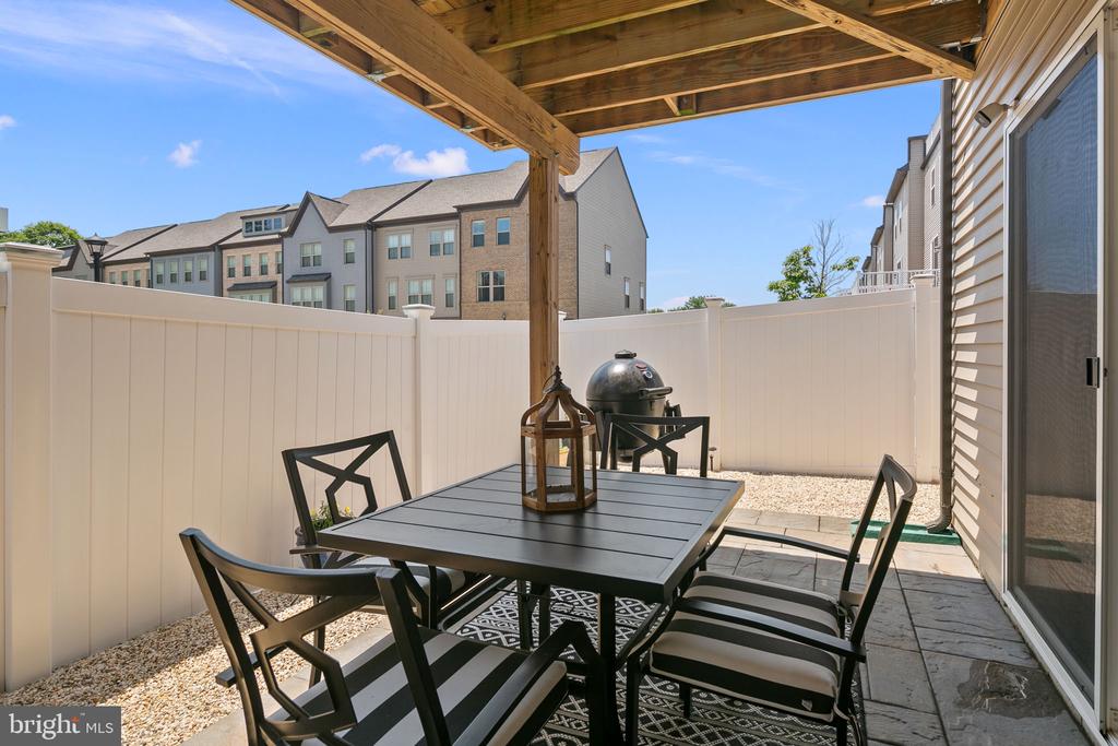 162 Capital Ct