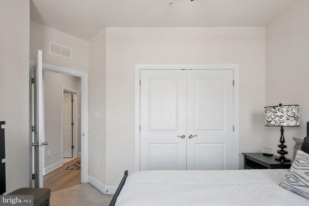 162 Capital Ct