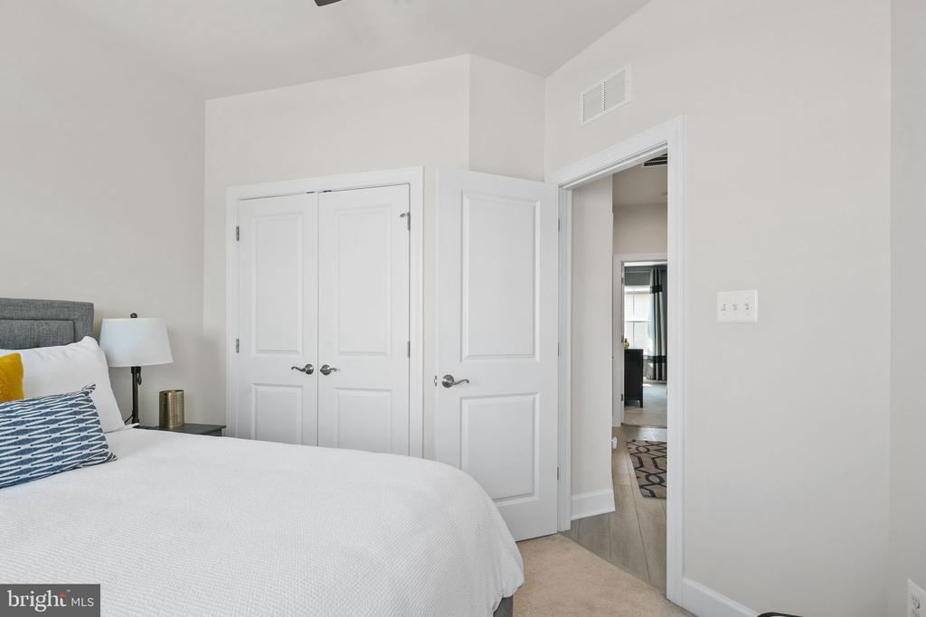 162 Capital Ct