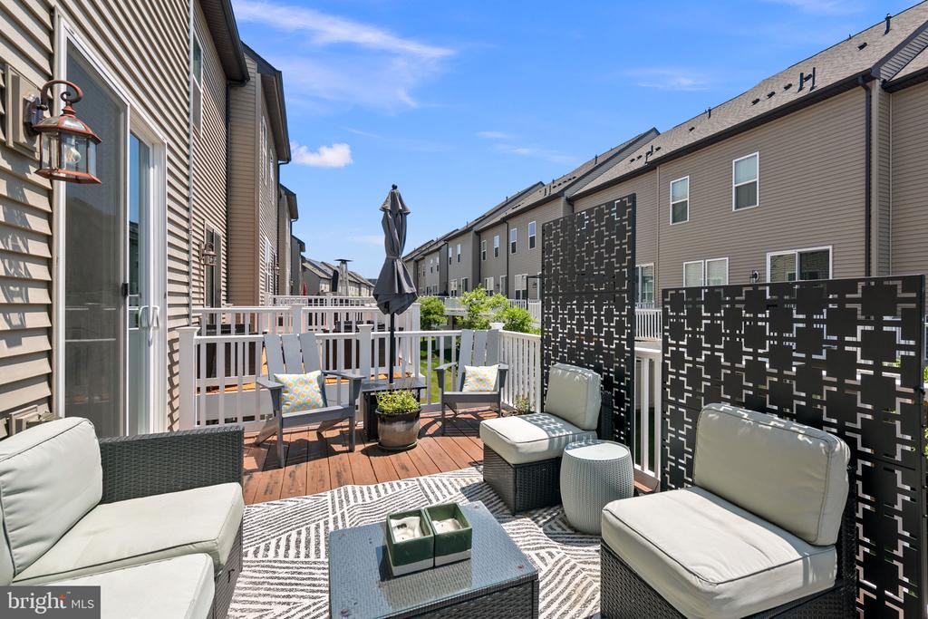 162 Capital Ct