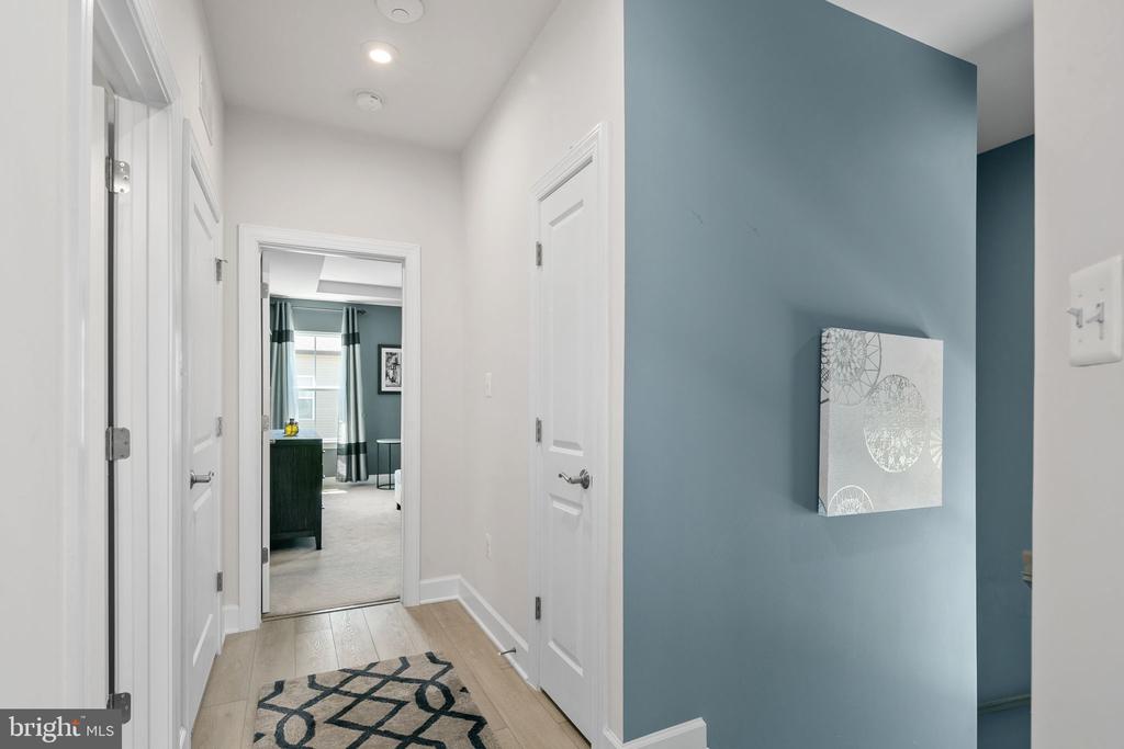 162 Capital Ct