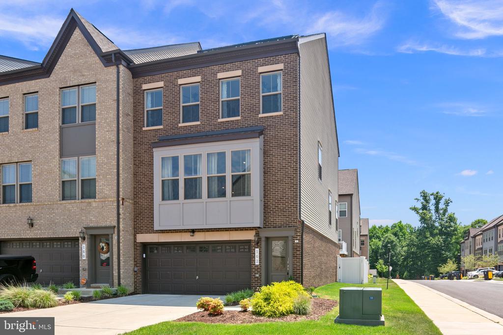 162 Capital Ct