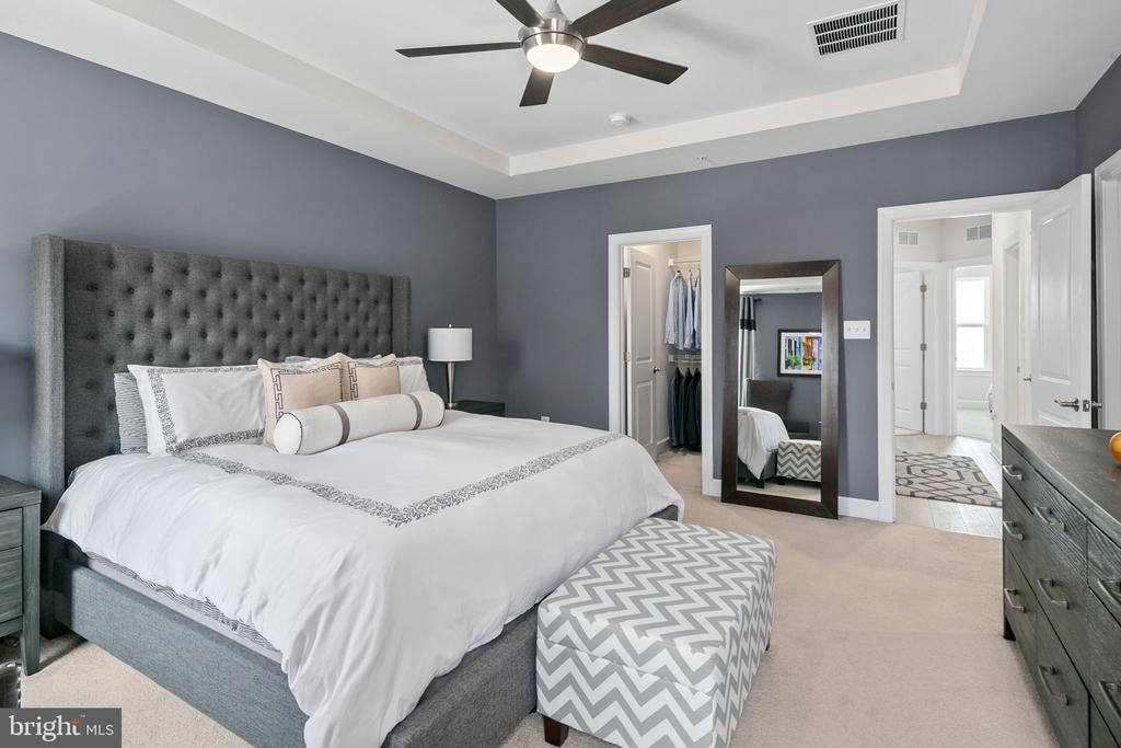 162 Capital Ct