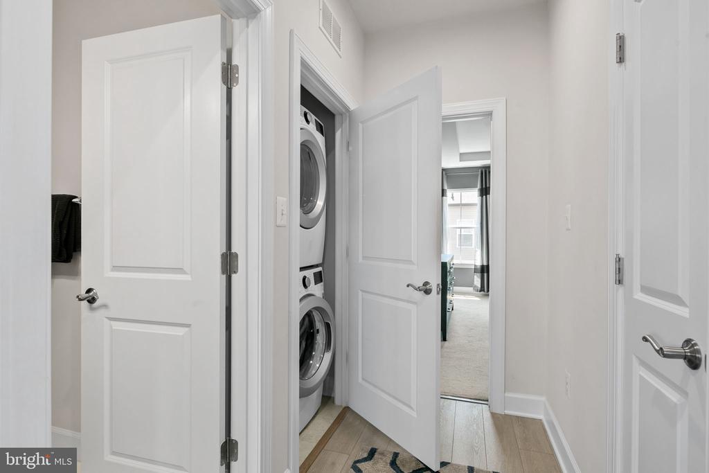 162 Capital Ct
