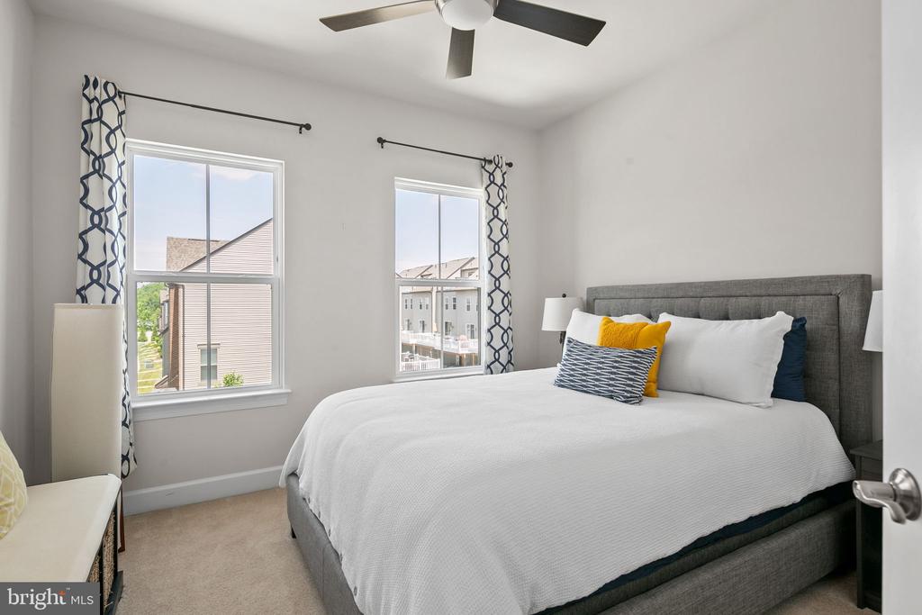 162 Capital Ct