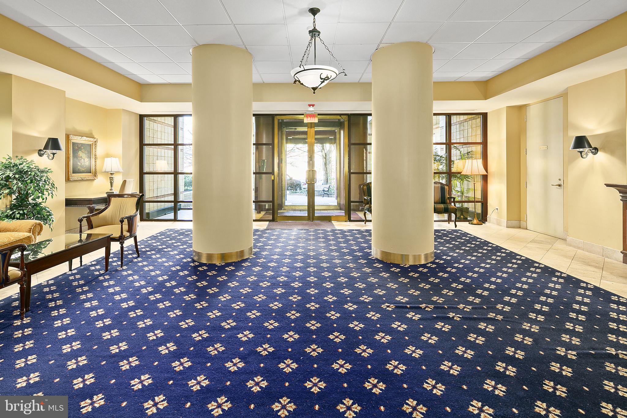 2400 Clarendon Blvd #816