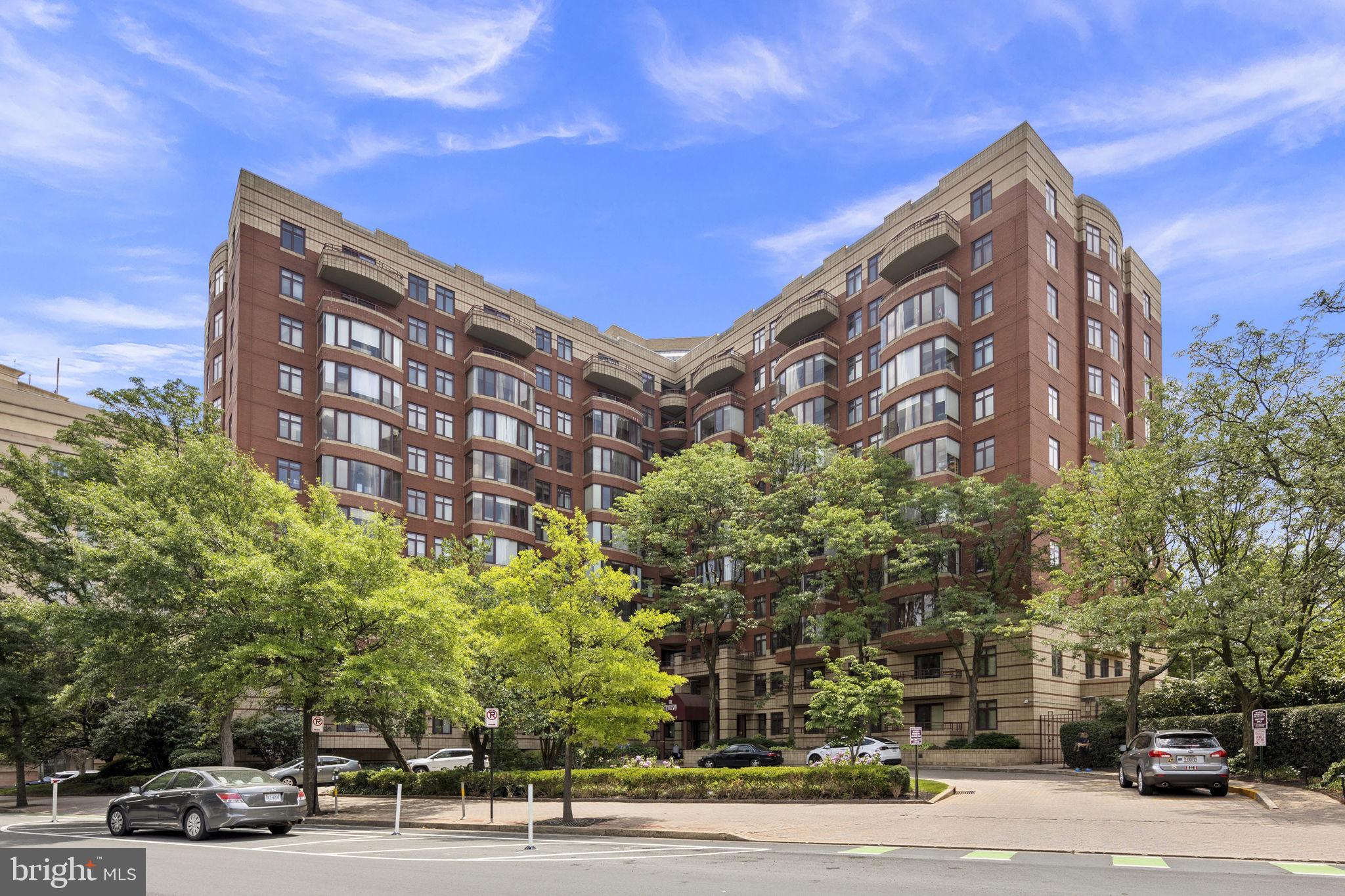 2400 Clarendon Blvd #816
