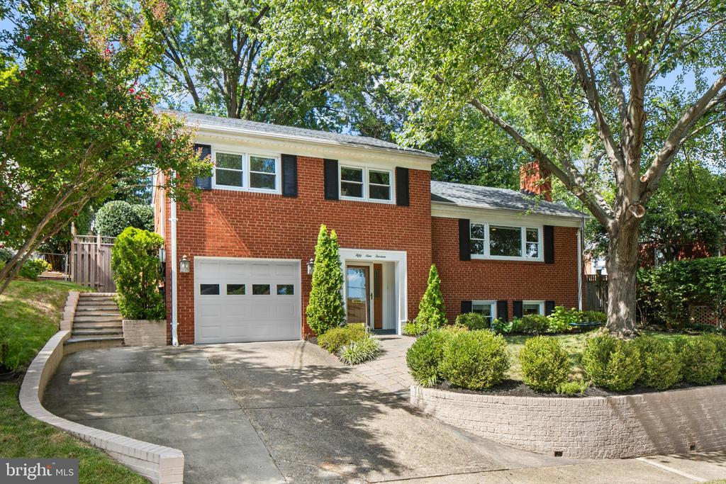 5913 4TH ROAD N
