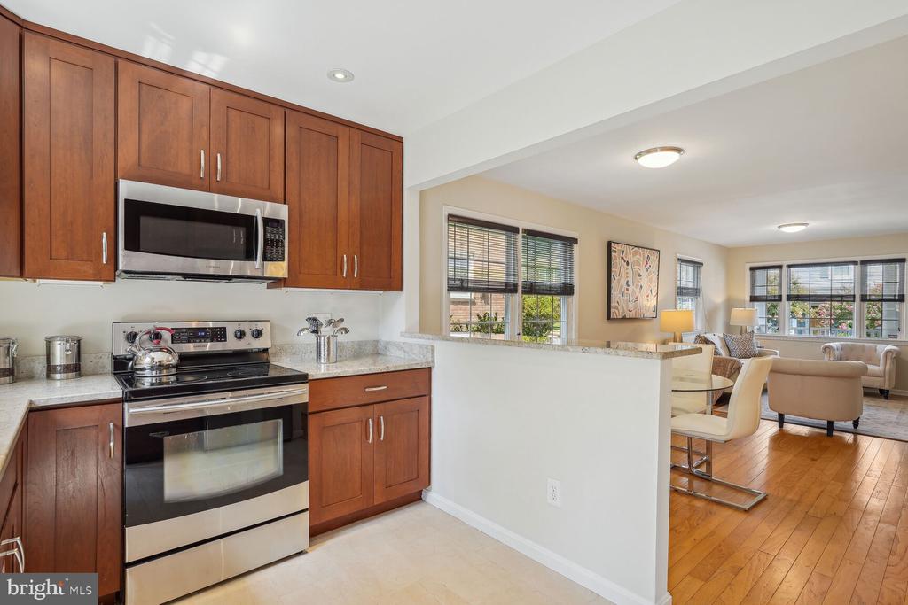315 Laverne Ave