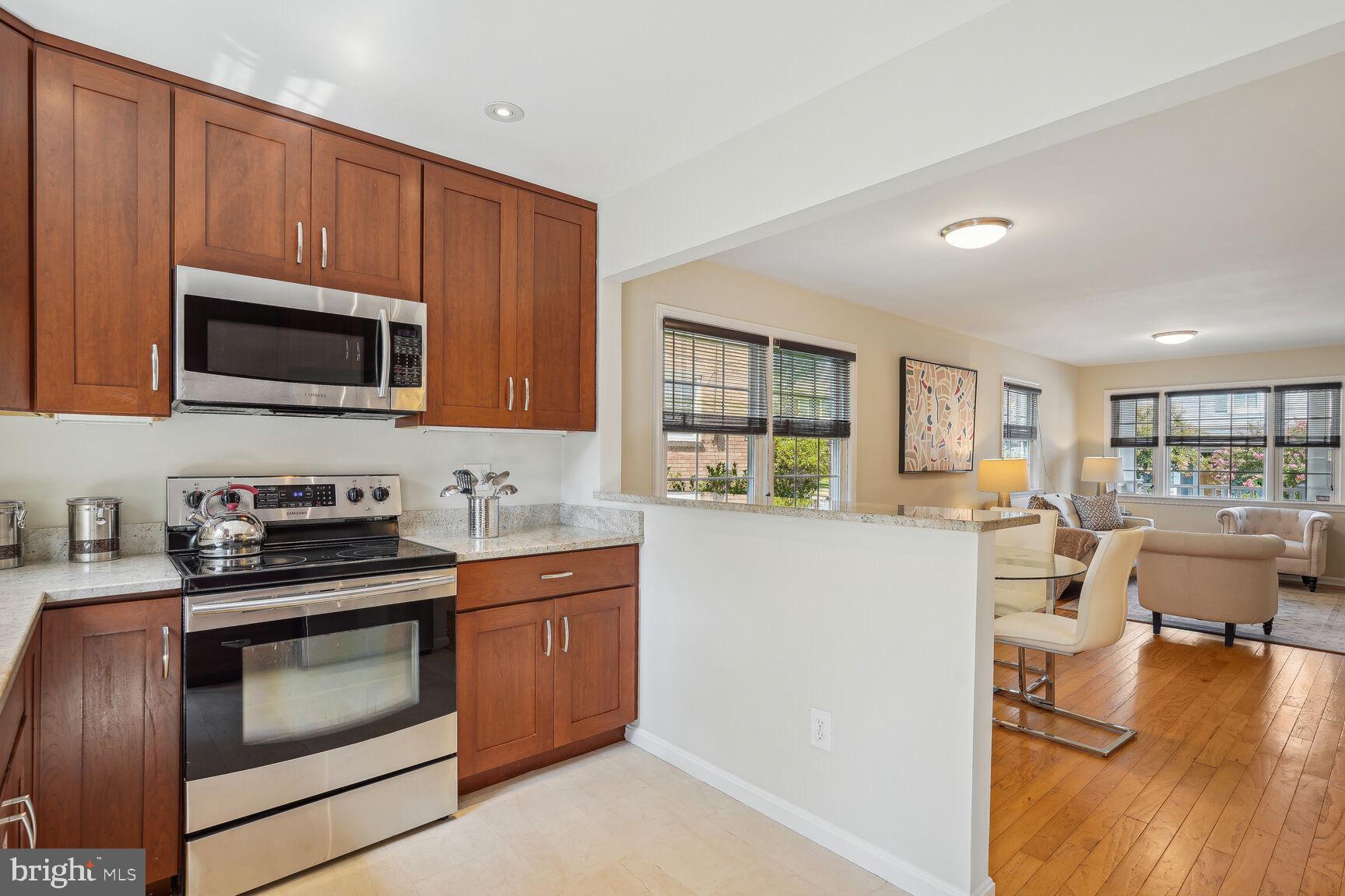 315 Laverne Ave