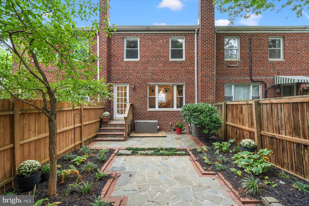 230 Burgess Ave