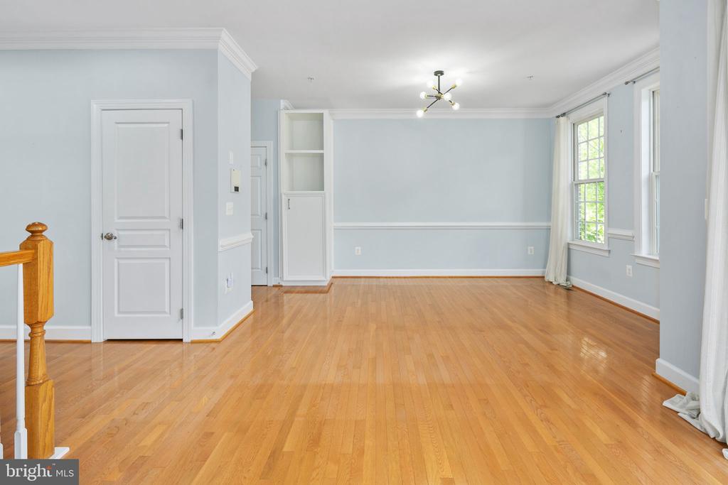 513 TRIADELPHIA WAY