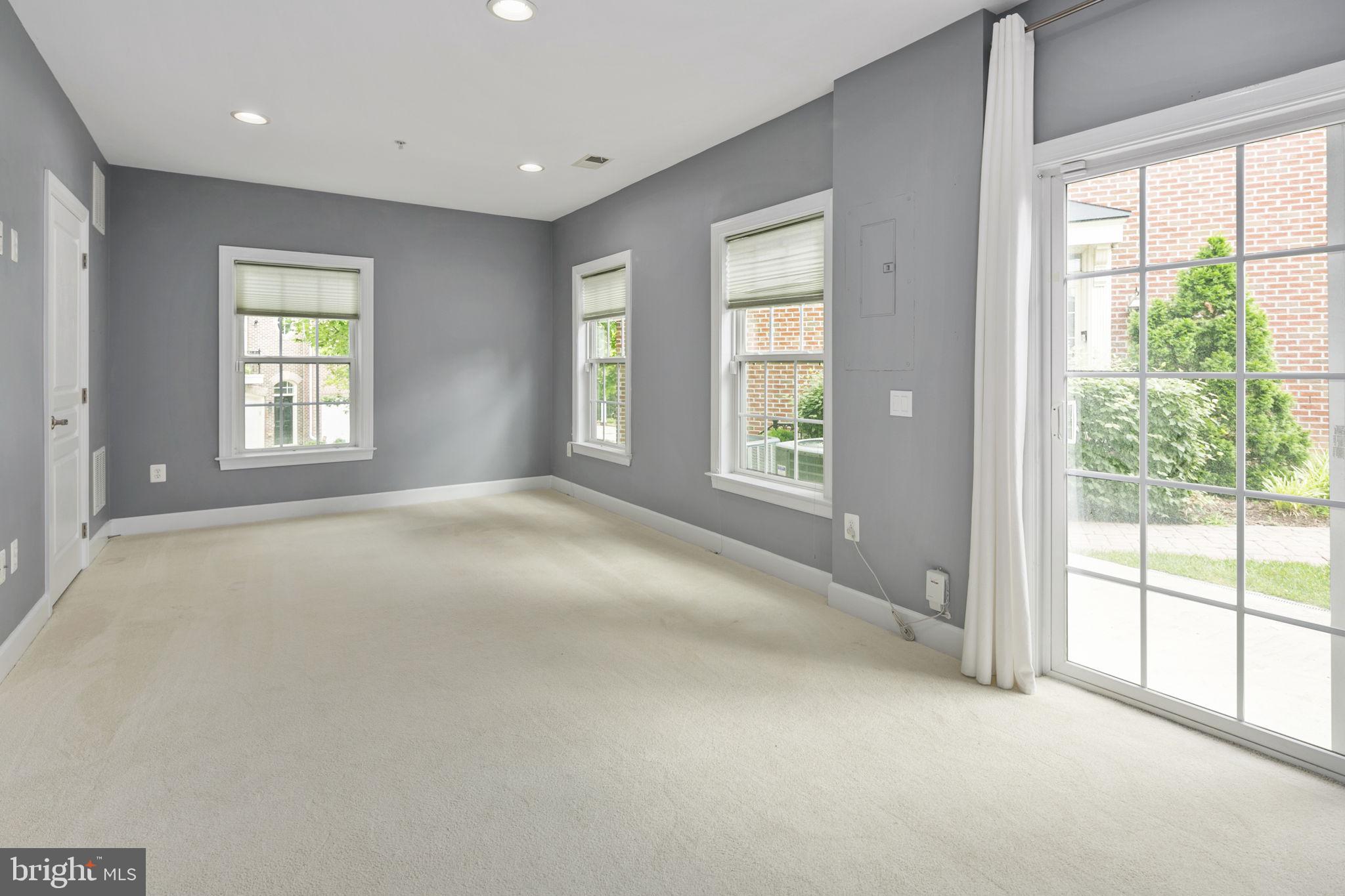 513 TRIADELPHIA WAY