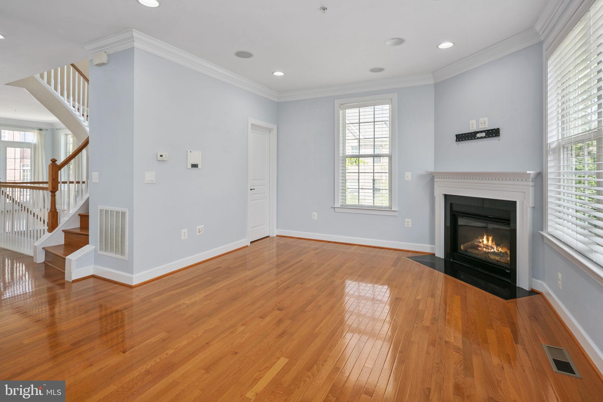 513 TRIADELPHIA WAY