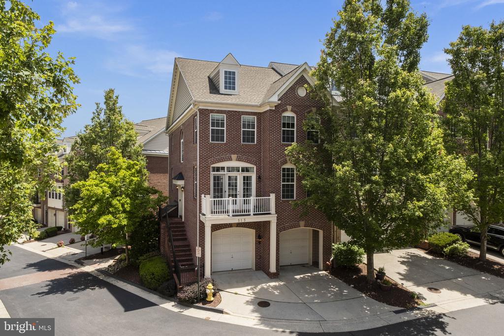 513 TRIADELPHIA WAY