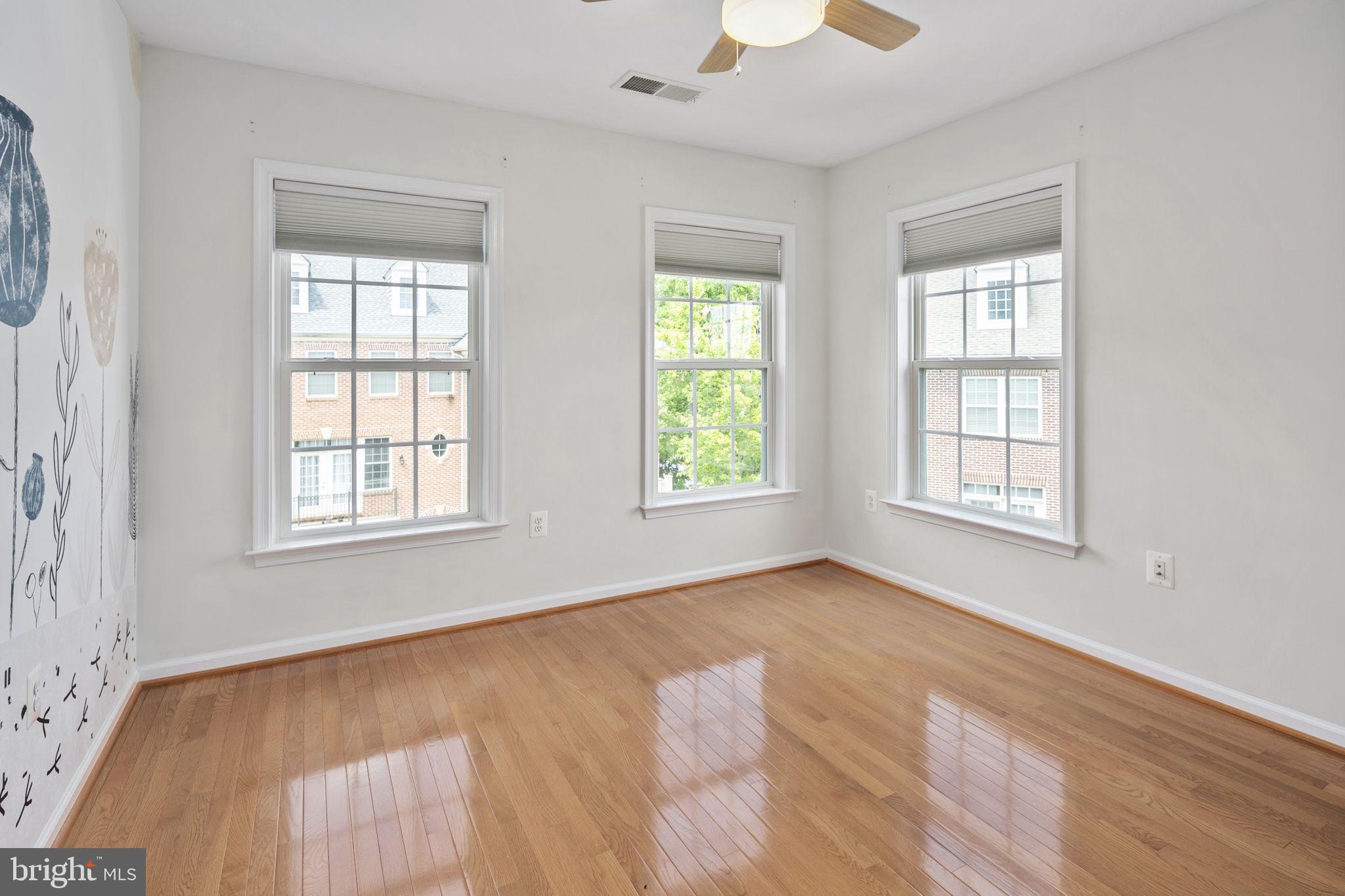 513 TRIADELPHIA WAY
