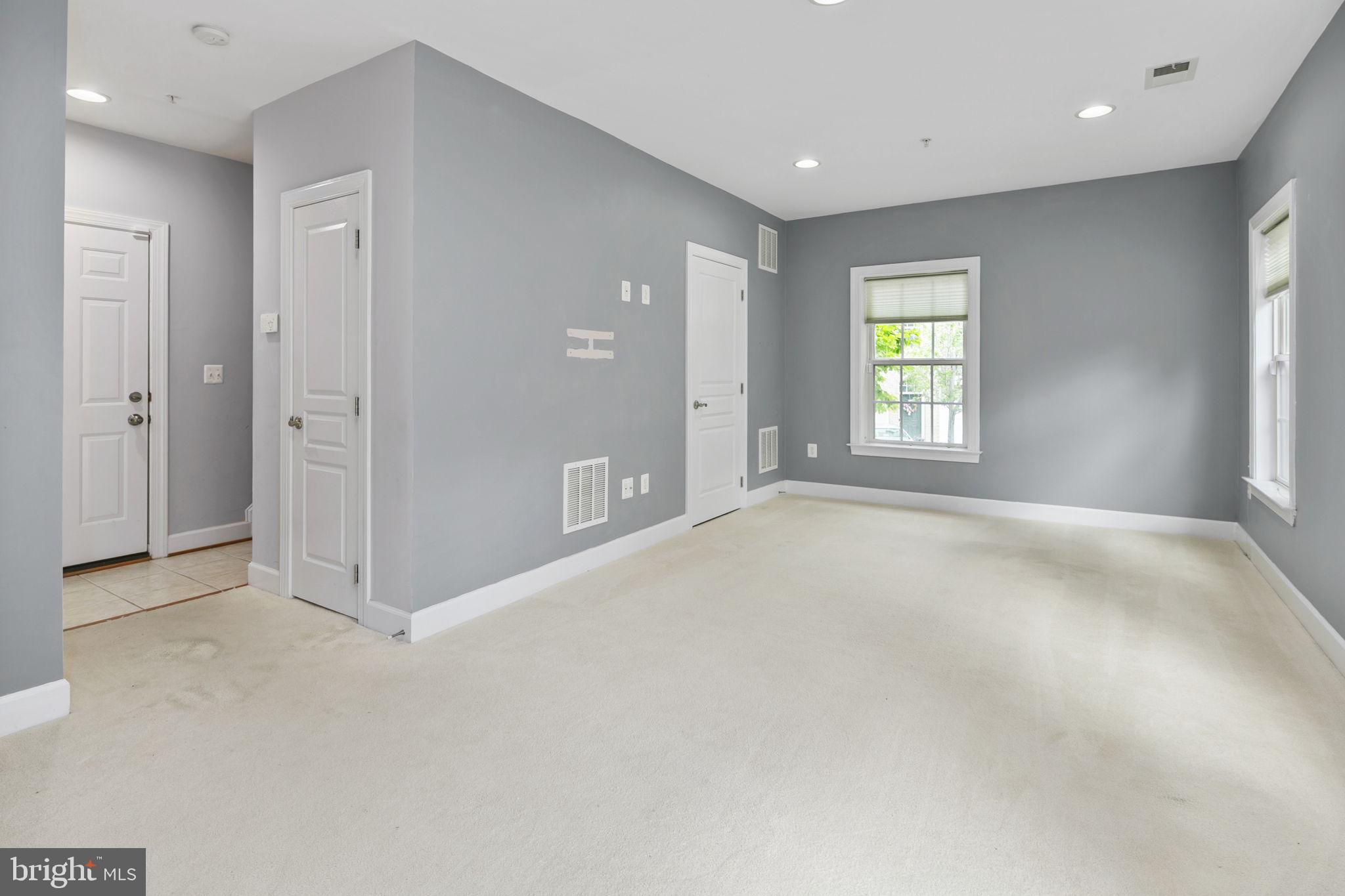 513 TRIADELPHIA WAY