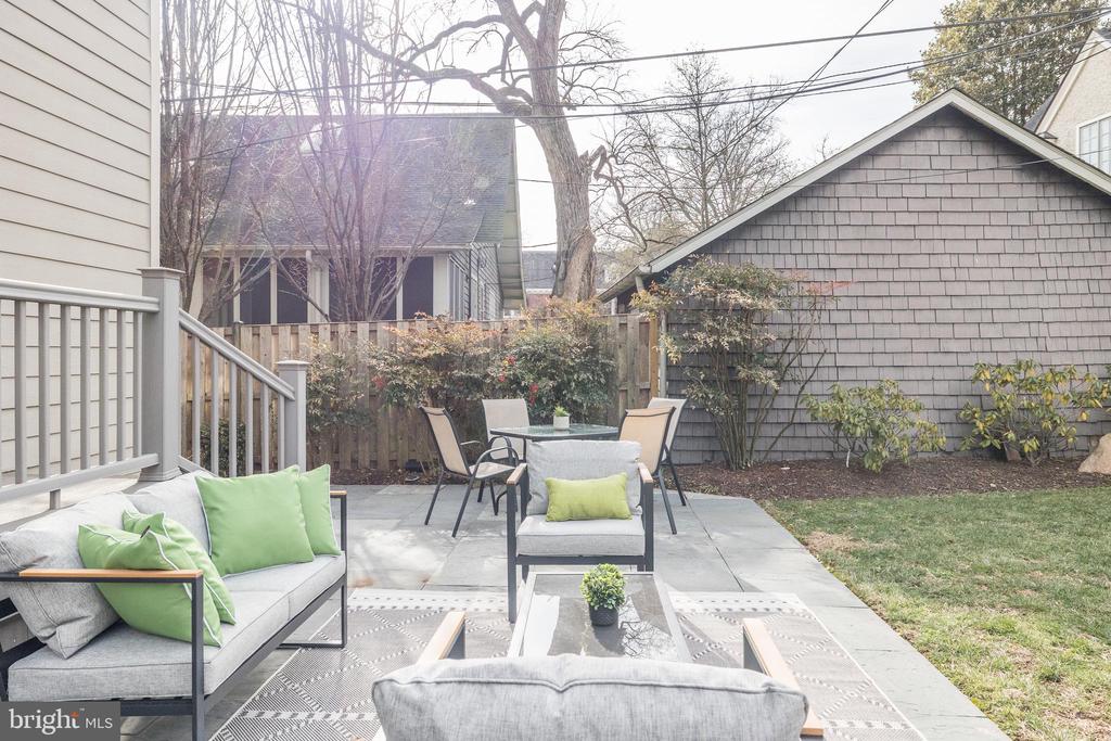 202 Russell Rd