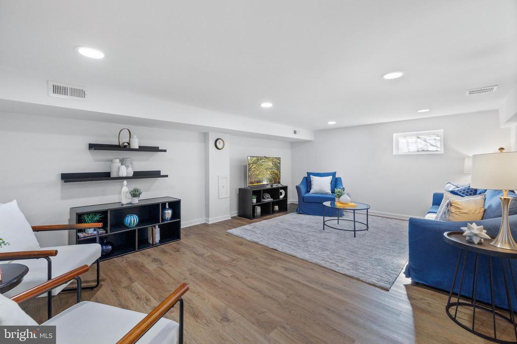 202 Russell Rd