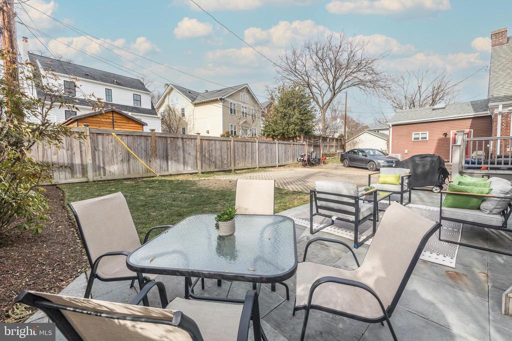 202 Russell Rd
