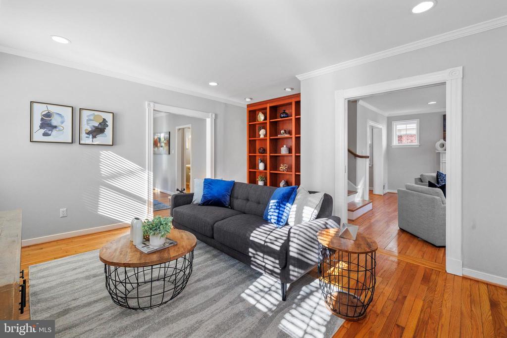 202 Russell Rd