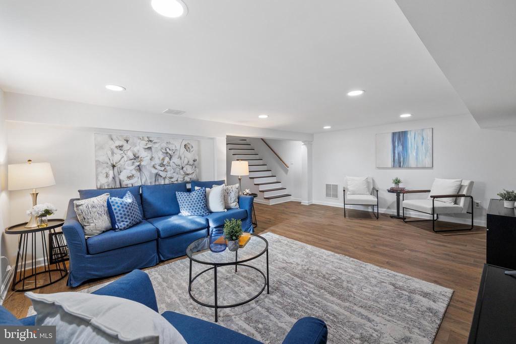 202 Russell Rd