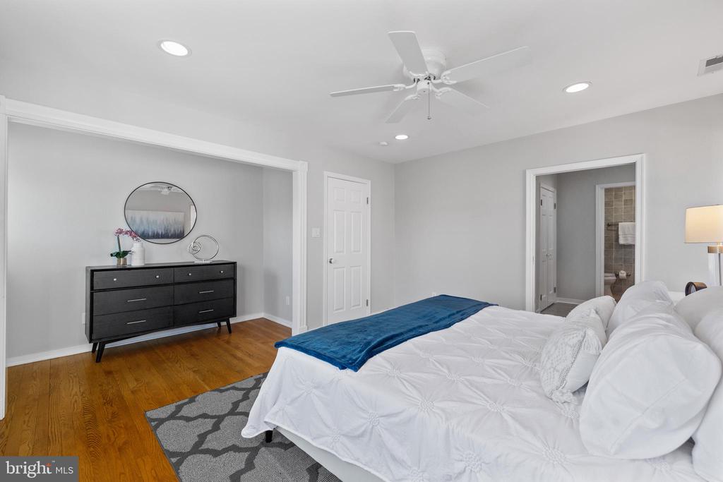 202 Russell Rd