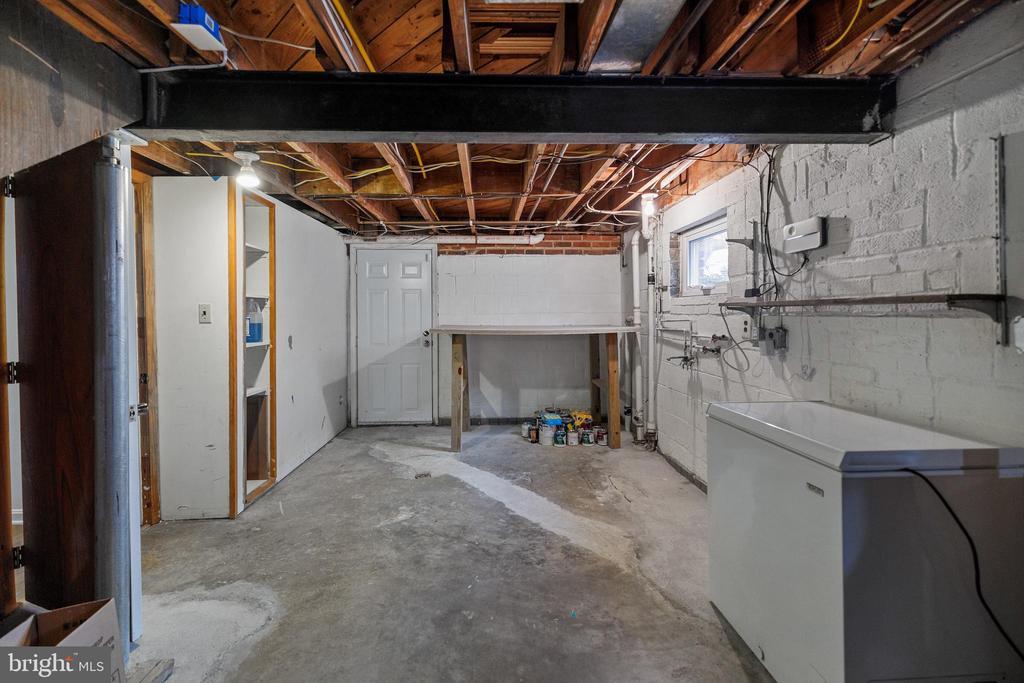202 Russell Rd