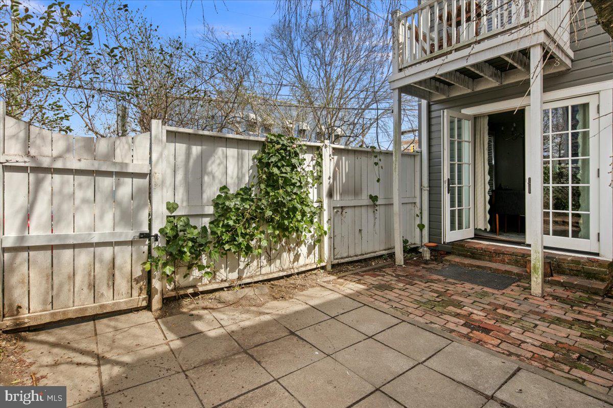 802 Pendleton St